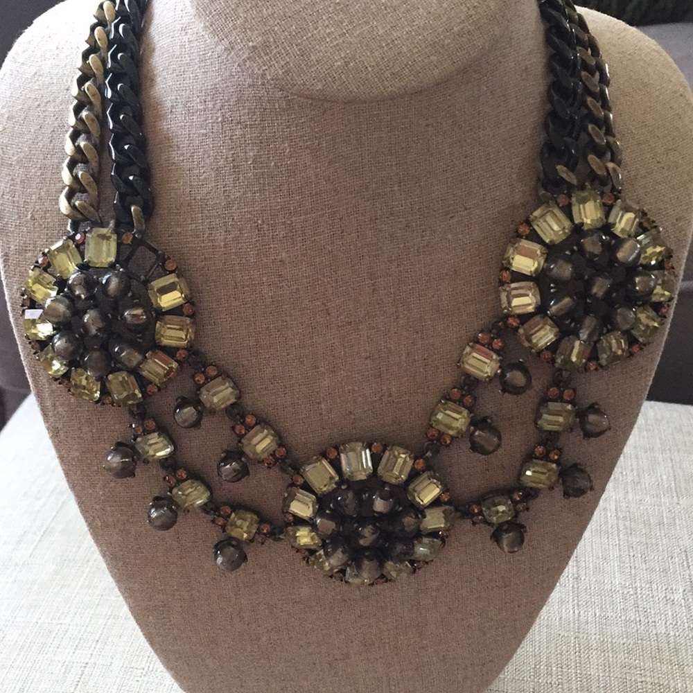 Stella & Dot Estate Bib Necklace